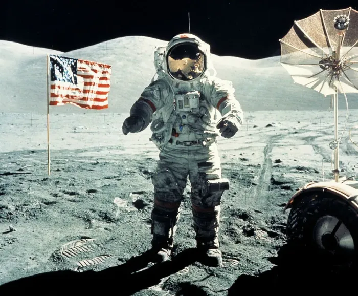 Gerahmter Druck : Eugen Cernan bei der Mondmission Apollo 17 Gerahmter Druck : Eugen Cernan bei der Mondmission Apollo 17