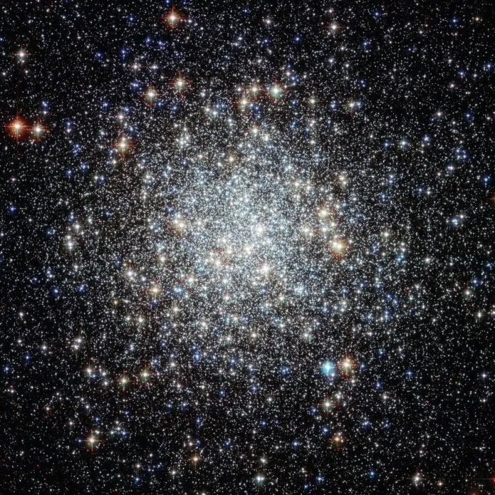 Gerahmter Druck : M9 Globularkluster, Hubble-Image Gerahmter Druck : M9 Globularkluster, Hubble-Image