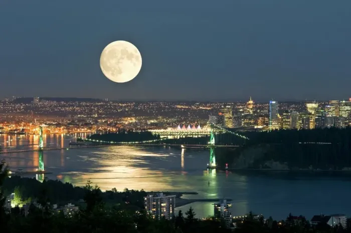 Gerahmter Druck : Vollmond über Vancouver Gerahmter Druck : Vollmond über Vancouver