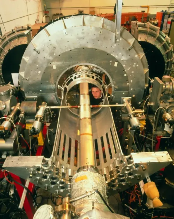 Gerahmter Druck : Experiment mit Antihydrogen am CERN Gerahmter Druck : Experiment mit Antihydrogen am CERN