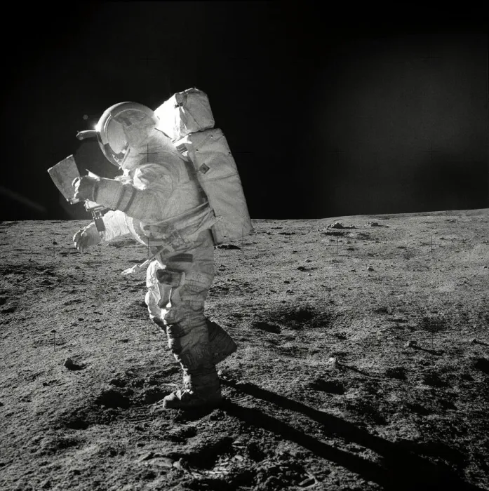 Gerahmter Druck : Mondfahrer des Apollo-14-Astronauten Gerahmter Druck : Mondfahrer des Apollo-14-Astronauten