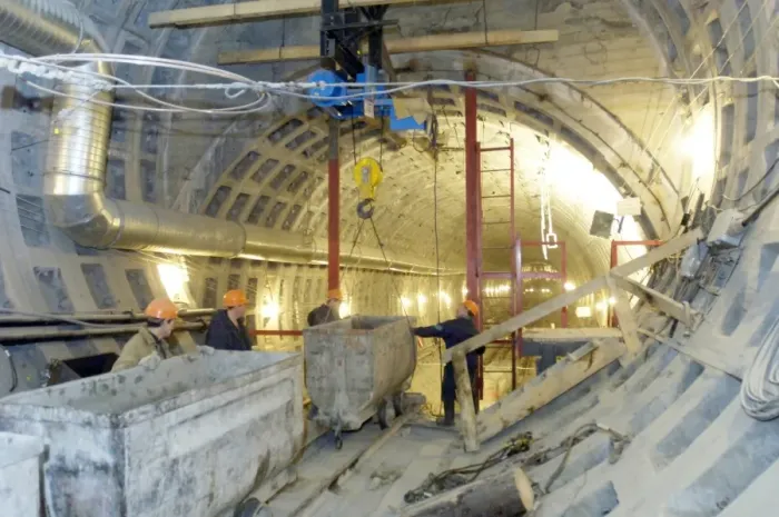 Gerahmter Druck : Bahnstreckentunnelbau Gerahmter Druck : Bahnstreckentunnelbau