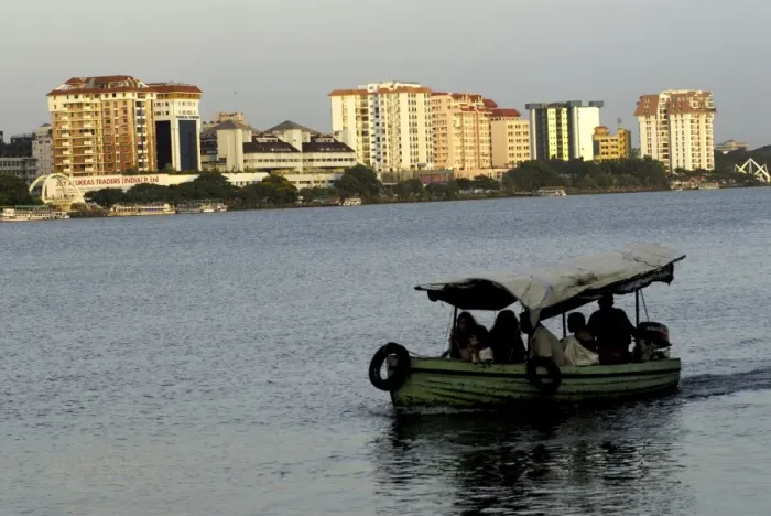Gerahmter Druck : 07009DTBM. Vembanad See, Kochi, Kerala Indien Asien Gerahmter Druck : 07009DTBM. Vembanad See, Kochi, Kerala Indien Asien