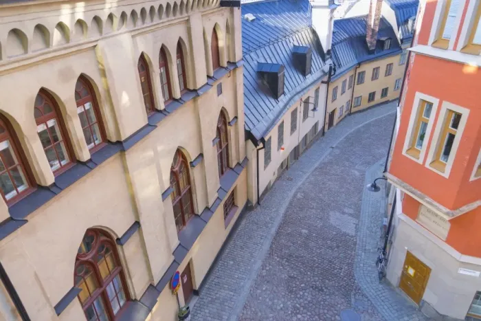 Gerahmter Druck : Steinweg im Södermalm und farbenfrohes Architektur, Stockholm (Schweden), Skandinavien Gerahmter Druck : Steinweg im Södermalm und farbenfrohes Architektur, Stockholm (Schweden), Skandinavien