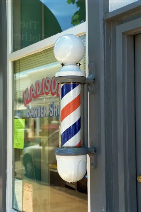 Gerahmter Druck : Haarfrisur-Parfümerie oder Barbershop Gerahmter Druck : Haarfrisur-Parfümerie oder Barbershop