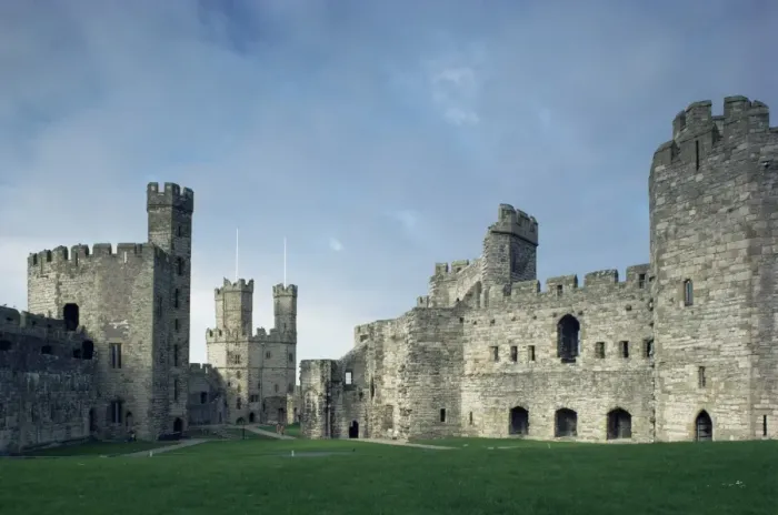 Gerahmter Druck : Kastell Caernarfon (Castell Caernafon) Gerahmter Druck : Kastell Caernarfon (Castell Caernafon)