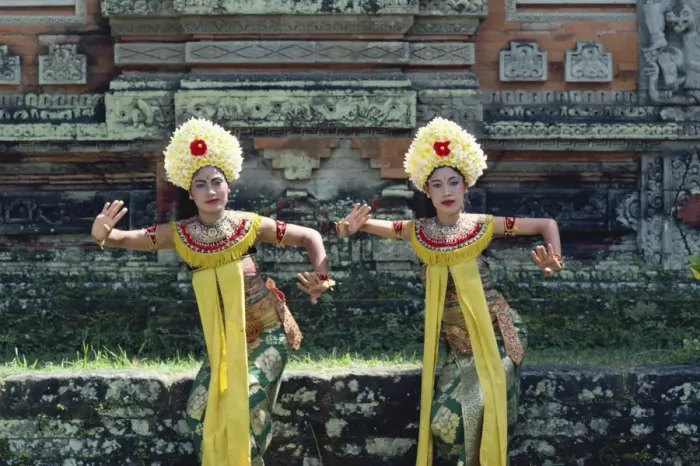 Gerahmter Druck : Tänzerinnen von Bali Gerahmter Druck : Tänzerinnen von Bali