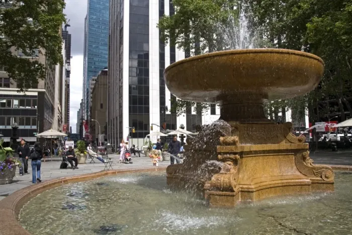 Gerahmter Druck : Brunnen im Bryant-Park Gerahmter Druck : Brunnen im Bryant-Park
