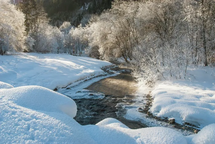 Gerahmter Druck : Eis über dem Fluss Dranse d'Abondance, Département Haute-Savoie, Region Rhône-Alpes, Frankreich, Europa. Gerahmter Druck : Eis über dem Fluss Dranse d'Abondance, Département Haute-Savoie, Region Rhône-Alpes, Frankreich, Europa.