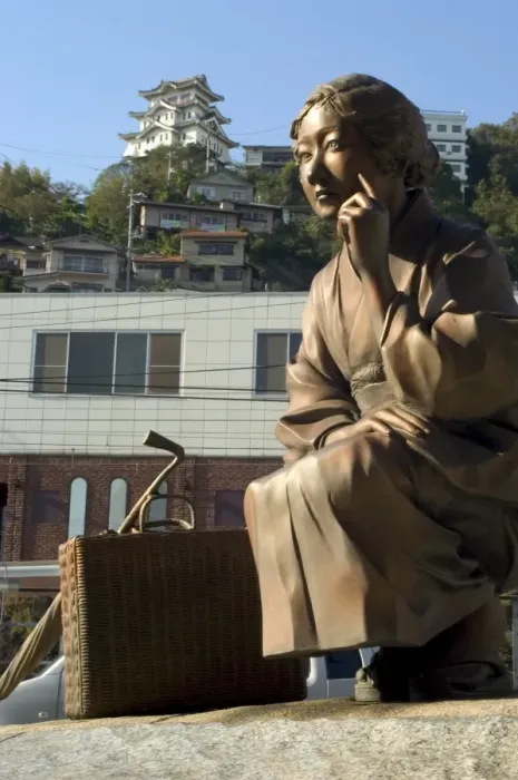 Gerahmter Druck : Statue von Fumiko Gerahmter Druck : Statue von Fumiko