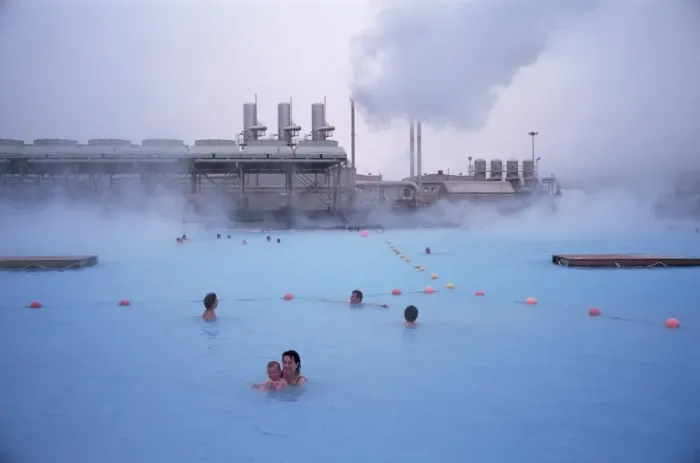 Gerahmter Druck : Thermische Badewasserbaden Gerahmter Druck : Thermische Badewasserbaden