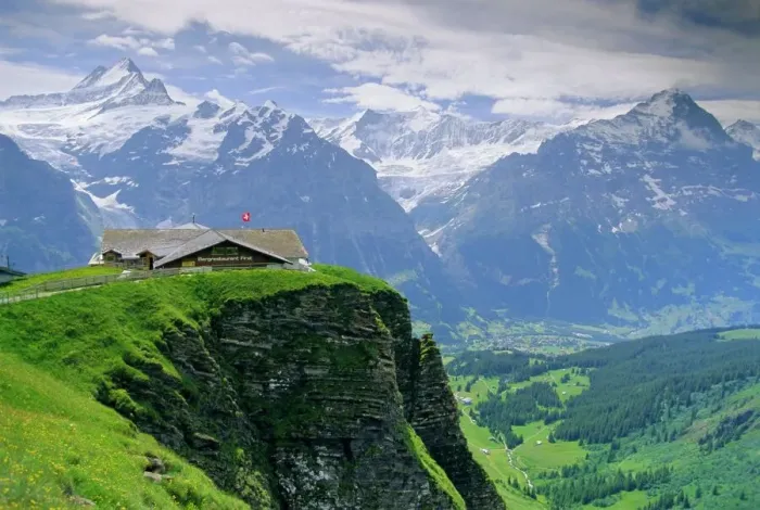 Gerahmter Druck : Grindelwald und Nordseite des Eigerberges Gerahmter Druck : Grindelwald und Nordseite des Eigerberges