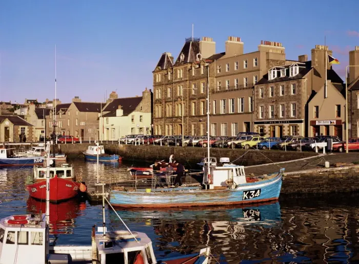 Gerahmter Druck : Hafen von Kirkwall Gerahmter Druck : Hafen von Kirkwall