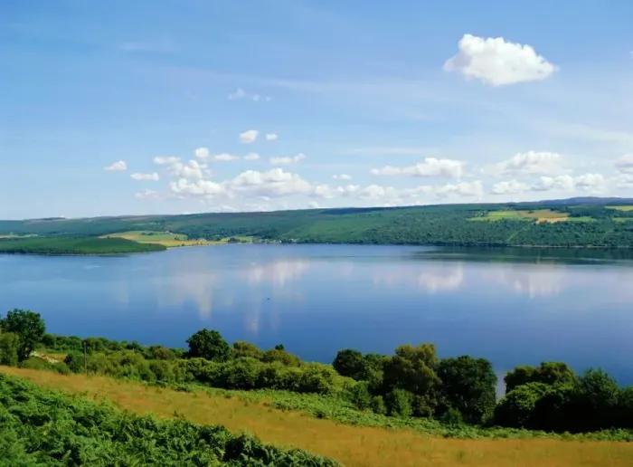 Gerahmter Druck : Der Loch Ness im Sommer Gerahmter Druck : Der Loch Ness im Sommer