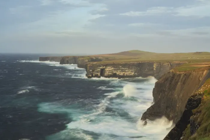 Gerahmter Druck : Rundkopf, Grafschaft Clare, Irland Gerahmter Druck : Rundkopf, Grafschaft Clare, Irland