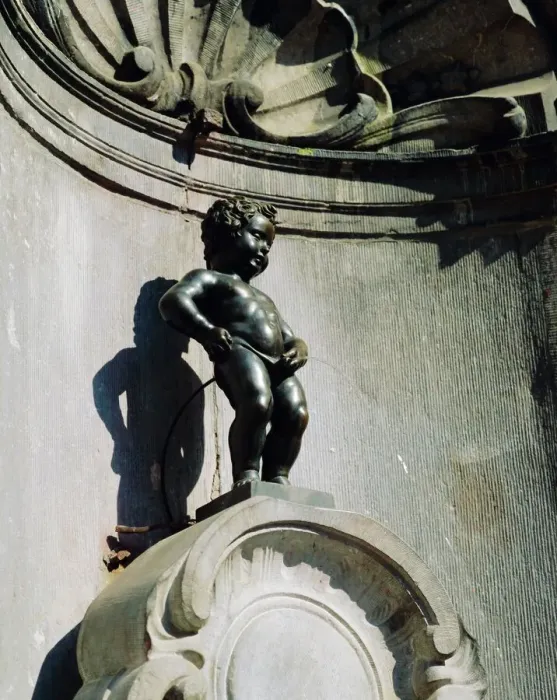 Gerahmter Druck : Mannen-Piss-Statue, Brüssel (Belgien) Gerahmter Druck : Mannen-Piss-Statue, Brüssel (Belgien)