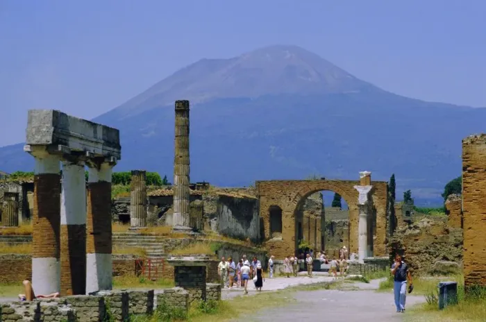 Gerahmter Druck : Pompei, Berg Gerahmter Druck : Pompei, Berg