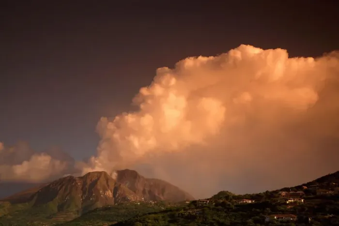 Gerahmter Druck : Soufrière-Hills-Vulkan Gerahmter Druck : Soufrière-Hills-Vulkan