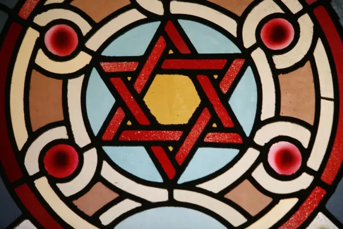 Gerahmter Druck : Verglastes Fenster im Eldridge Street-Synagogen, Manhattan, New Yorker Stadt