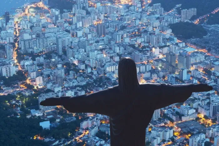 Gerahmter Druck : Skulptur von Christus der Erlöser auf dem Corcovado in Rio de Janeiro im Brasilien Südamerika
