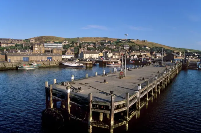 Gerahmter Druck : Hafen von Stromness Gerahmter Druck : Hafen von Stromness