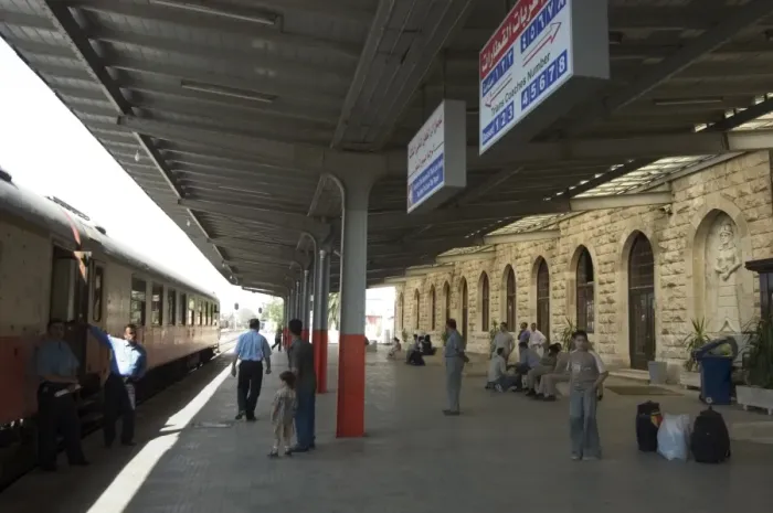 Gerahmter Druck : Train station