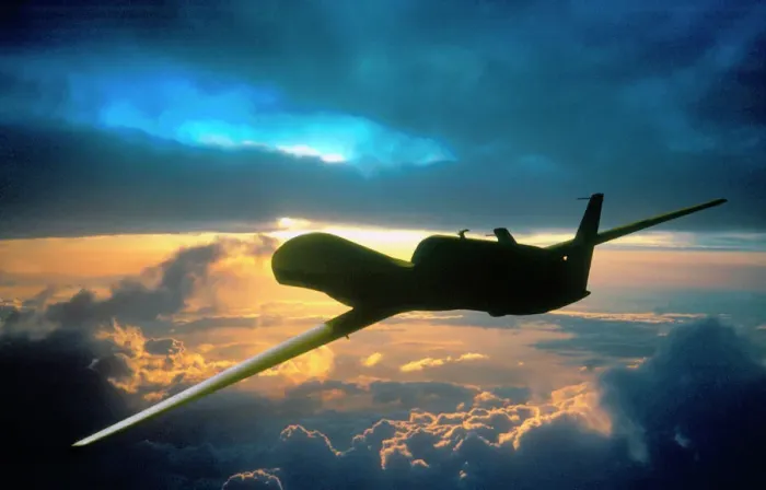 Gerahmter Druck : Global Hawk Simonsen Gerahmter Druck : Global Hawk Simonsen