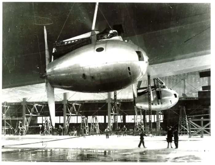 : R101 im Hänger : R101 im Hänger