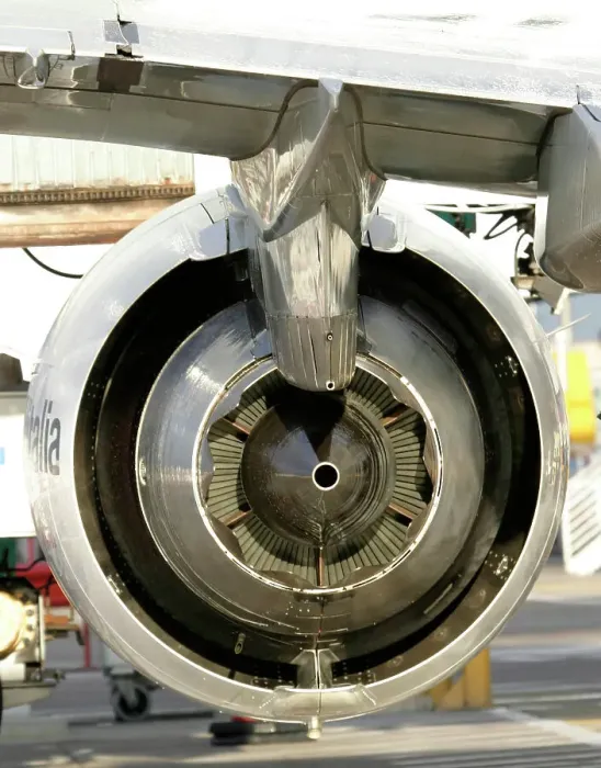 Gerahmter Druck : Engine. Allgemeine Elektricitäts-Gesellschaft GE .... auf einem Embraer 170 montiert Gerahmter Druck : Engine. Allgemeine Elektricitäts-Gesellschaft GE .... auf einem Embraer 170 montiert