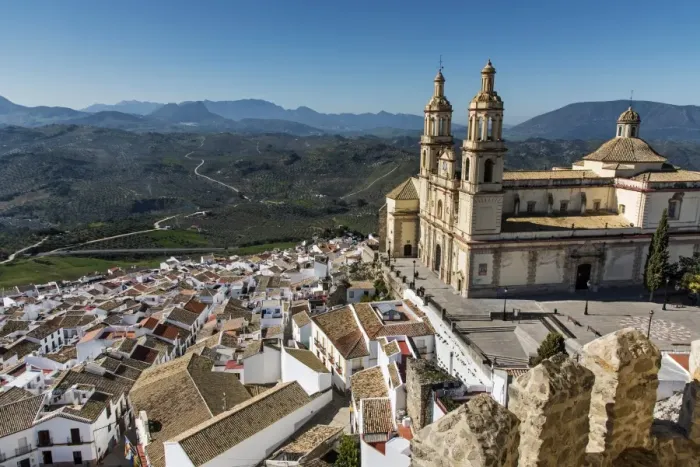 Gerahmter Druck : Olvera, Andalusien, Spanien. Gerahmter Druck : Olvera, Andalusien, Spanien.
