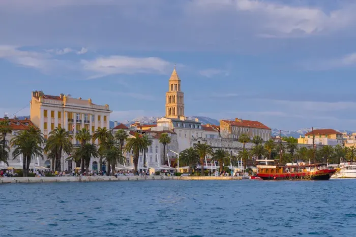 Gerahmter Druck : Hafen von Split , Split , Kroatien , Adria-Küste Dalmatinen Europa