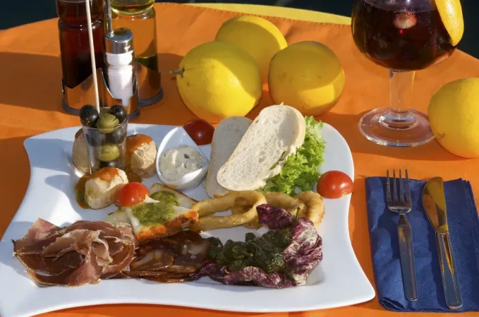 Gerahmter Druck : Tapas, Restaurant, Spanien Gerahmter Druck : Tapas, Restaurant, Spanien