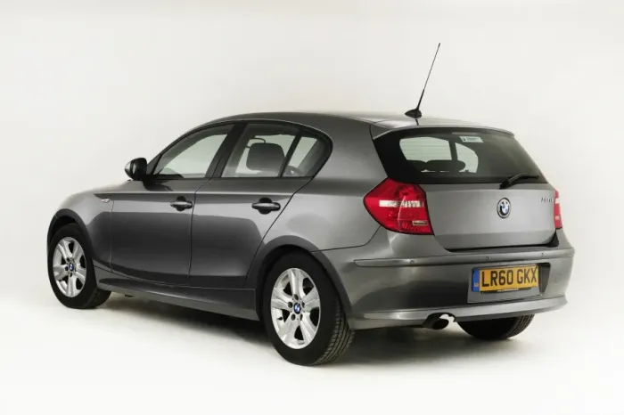 Gerahmter Druck : BMW 118 d, 2011 Gerahmter Druck : BMW 118 d, 2011