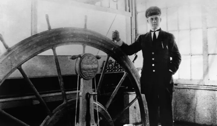 Gerahmter Druck : Schiffskapitän der Dampferfahrt, 1912. Edgar E. Brookhart, Pilot des Dampfschiffs 'Queen City', von New Orleans