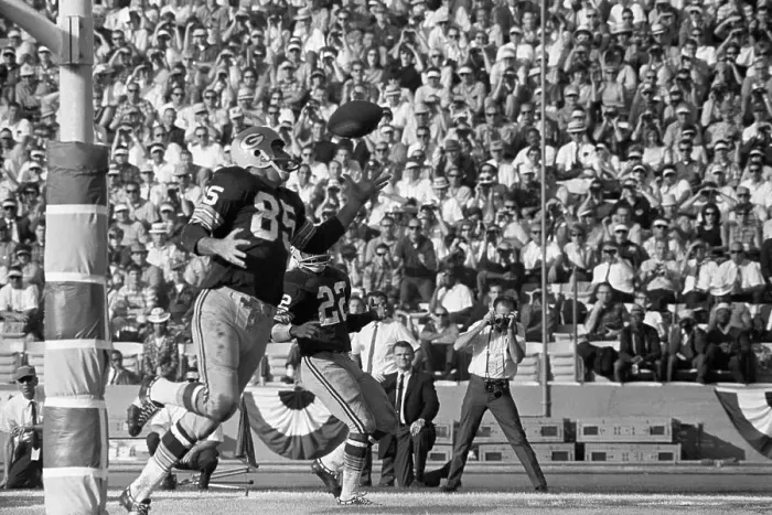 Gerahmter Druck : Max McGee trifft den entscheidenden Touchdown Gerahmter Druck : Max McGee trifft den entscheidenden Touchdown