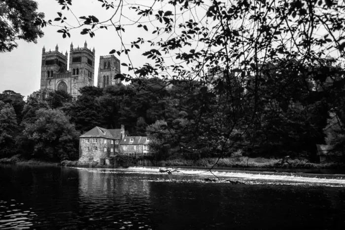 Gerahmter Druck : Durham. Wir sehen die Normandische Kathedrale auf diesen Bildern im Durham Gerahmter Druck : Durham. Wir sehen die Normandische Kathedrale auf diesen Bildern im Durham