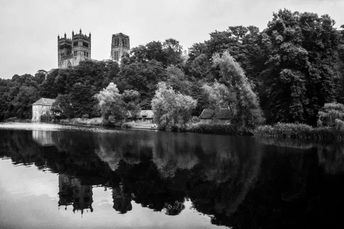 Gerahmter Druck : Durham. Wir sehen die Normandische Kathedrale auf diesem Bild in Durham Gerahmter Druck : Durham. Wir sehen die Normandische Kathedrale auf diesem Bild in Durham