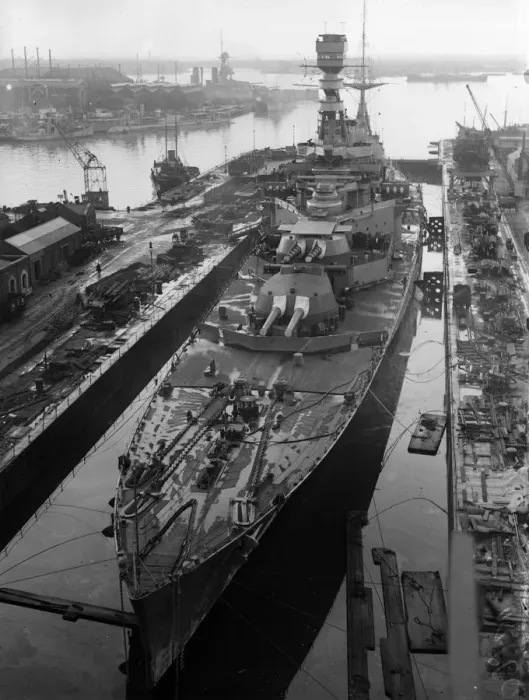 Gerahmter Druck : HMS Repuls Gerahmter Druck : HMS Repuls