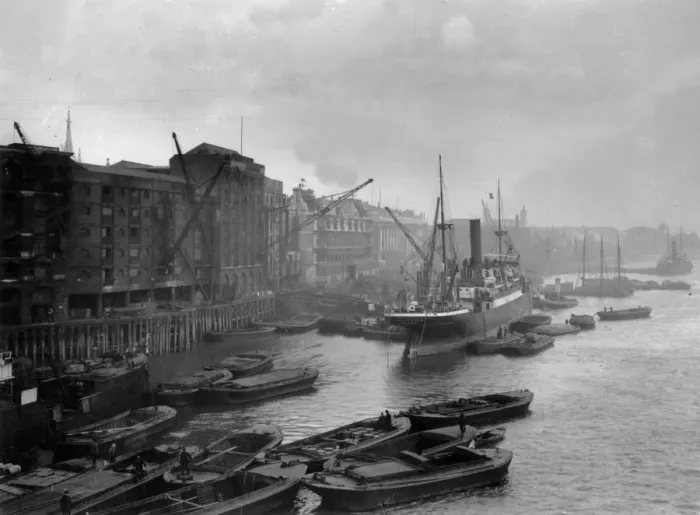 Gerahmter Druck : Londons Hafen Gerahmter Druck : Londons Hafen