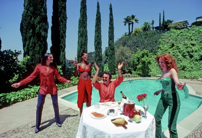 Gerahmter Druck : Giorgio Moroder Zu Hause Gerahmter Druck : Giorgio Moroder Zu Hause