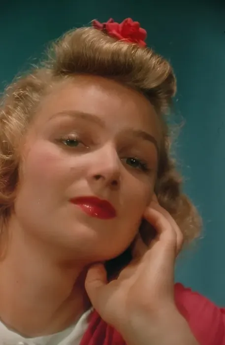Gerahmter Druck : MODEL POSING IN 1938