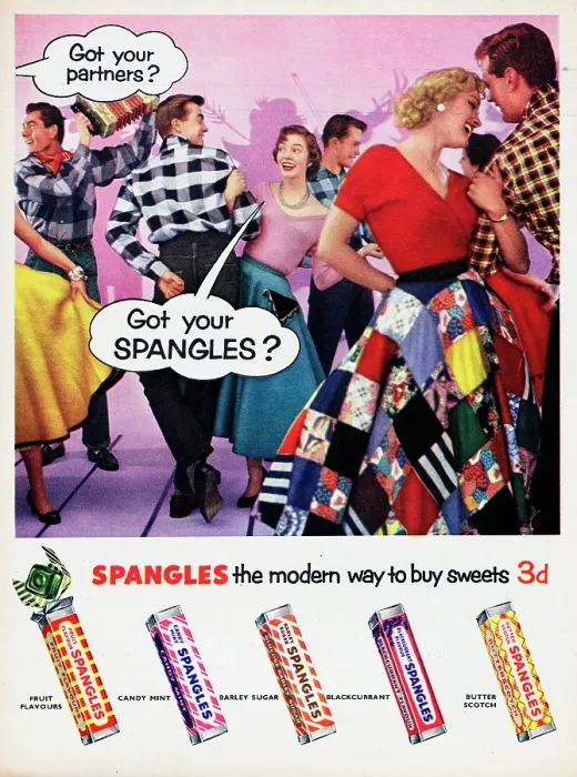 Gerahmter Druck : Spangles. 1956: Anzeige für Spangles Süßigkeiten, die Paare beim Square Dance zeigen Gerahmter Druck : Spangles. 1956: Anzeige für Spangles Süßigkeiten, die Paare beim Square Dance zeigen