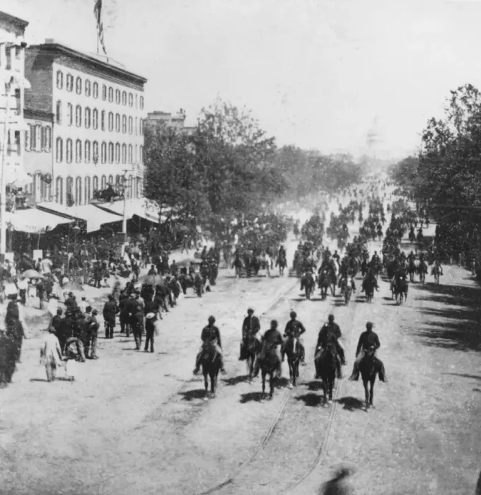 Gerahmter Druck : Nachkriegsparade Gerahmter Druck : Nachkriegsparade