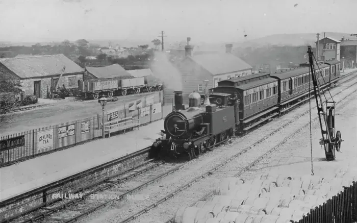 Gerahmter Druck : Buggel Bahnhofstraße in Buggel im Kreis Cornwall vor 1910 wahrscheinlich entstand Gerahmter Druck : Buggel Bahnhofstraße in Buggel im Kreis Cornwall vor 1910 wahrscheinlich entstand