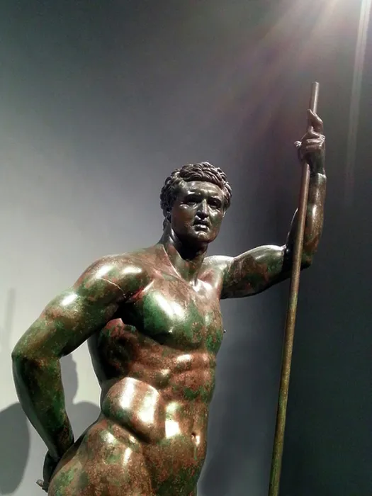 Gerahmter Druck : Statue eines hellenistischen Prinzen in Bronze, nach einer berühmten Statue von Lysippe (4. Jahrhundert v. Chr.), die Alexander den Großen darstellt. Gerahmter Druck : Statue eines hellenistischen Prinzen in Bronze, nach einer berühmten Statue von Lysippe (4. Jahrhundert v. Chr.), die Alexander den Großen darstellt.