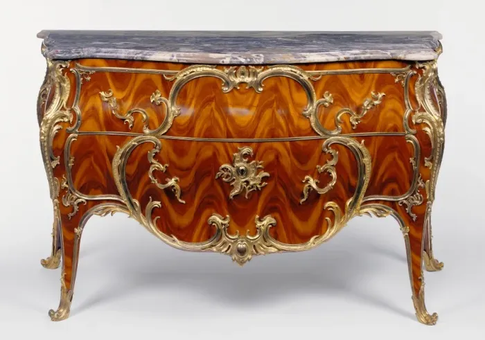 Gerahmter Druck : Commode. Kommode; Zugeschrieben an Jean-Pierre Latz, Französischer, um die Jahre Gerahmter Druck : Commode. Kommode; Zugeschrieben an Jean-Pierre Latz, Französischer, um die Jahre