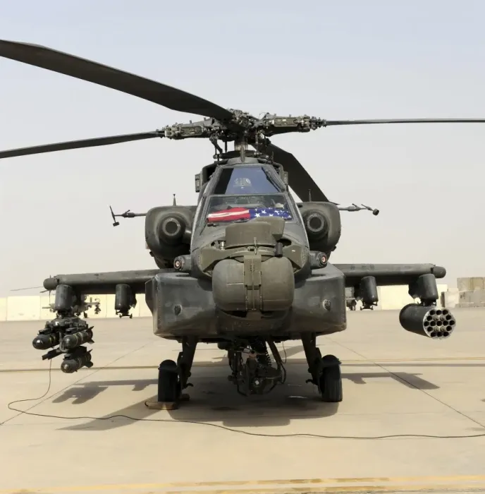 Gerahmter Druck : Vorderansicht eines AH-64D Apache Longbow Gerahmter Druck : Vorderansicht eines AH-64D Apache Longbow