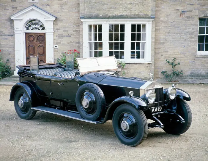 Gerahmter Druck : Ein 1925er Rolls-Royce Phantom I., Künstler unbekannt