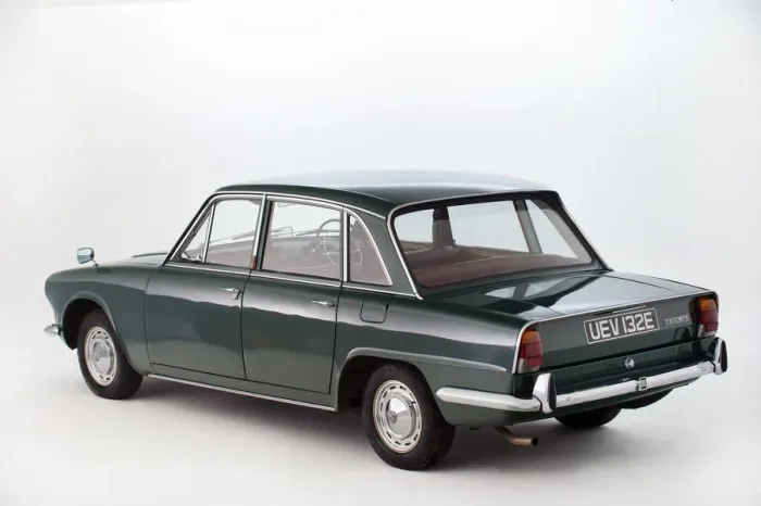 Gerahmter Druck : Triumph 2000, Erfinder unbekannt Gerahmter Druck : Triumph 2000, Erfinder unbekannt