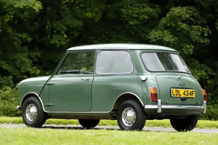 Gerahmter Druck : Die 1968er Austin Mini 1000 MK2, Erfinder unbekannt Gerahmter Druck : Die 1968er Austin Mini 1000 MK2, Erfinder unbekannt